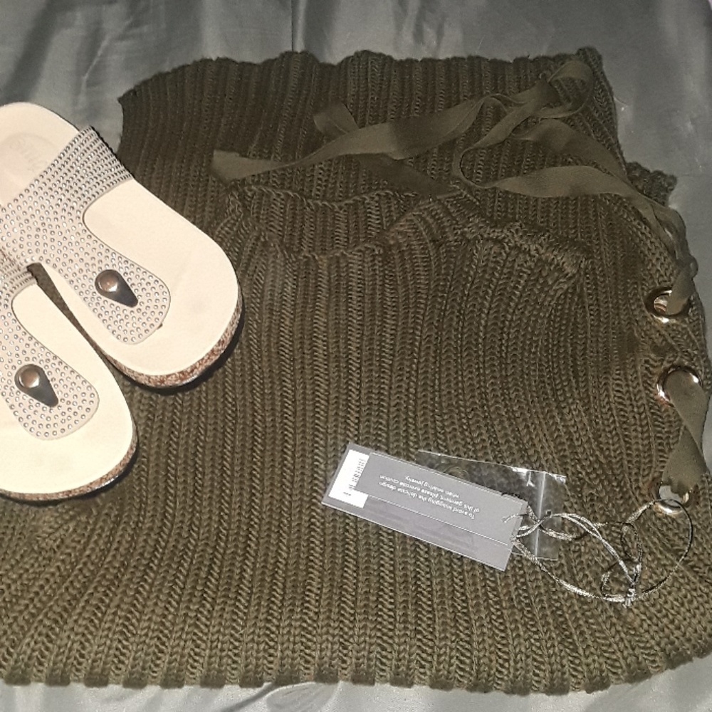 🌟Sleeveless Sweater NWT